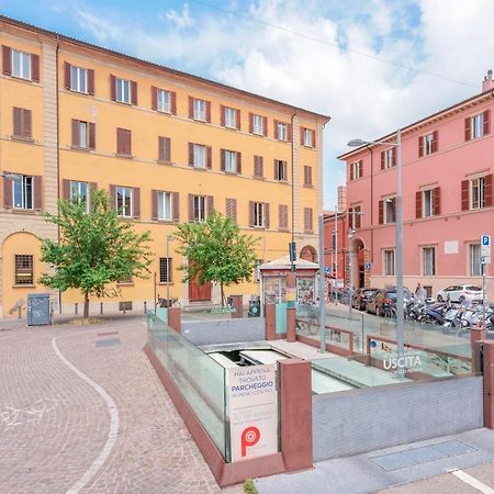 Bed and Breakfast Attico Di Via D'Azeglio Болонья Екстер'єр фото