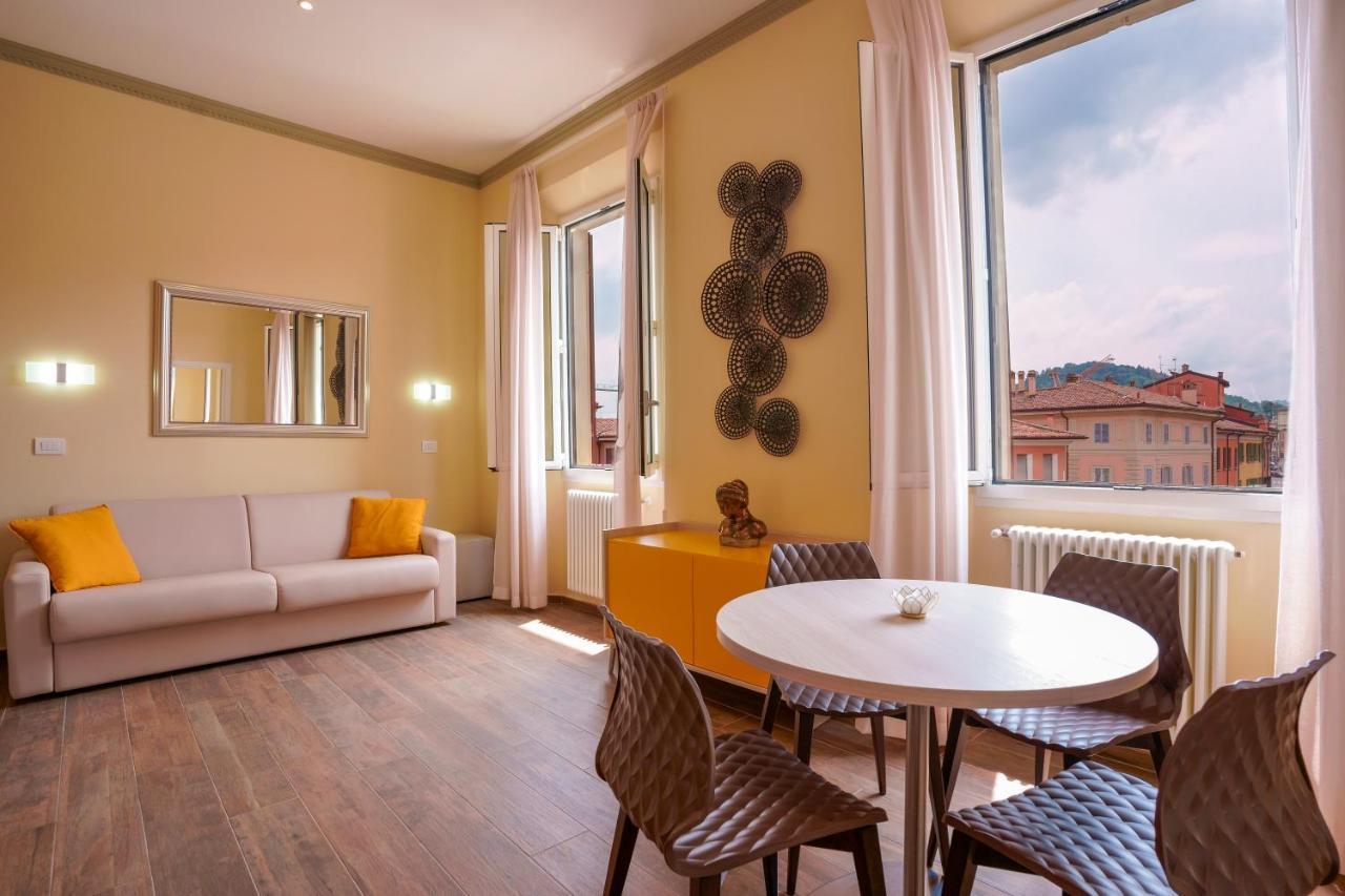 Bed and Breakfast Attico Di Via D'Azeglio Болонья Екстер'єр фото