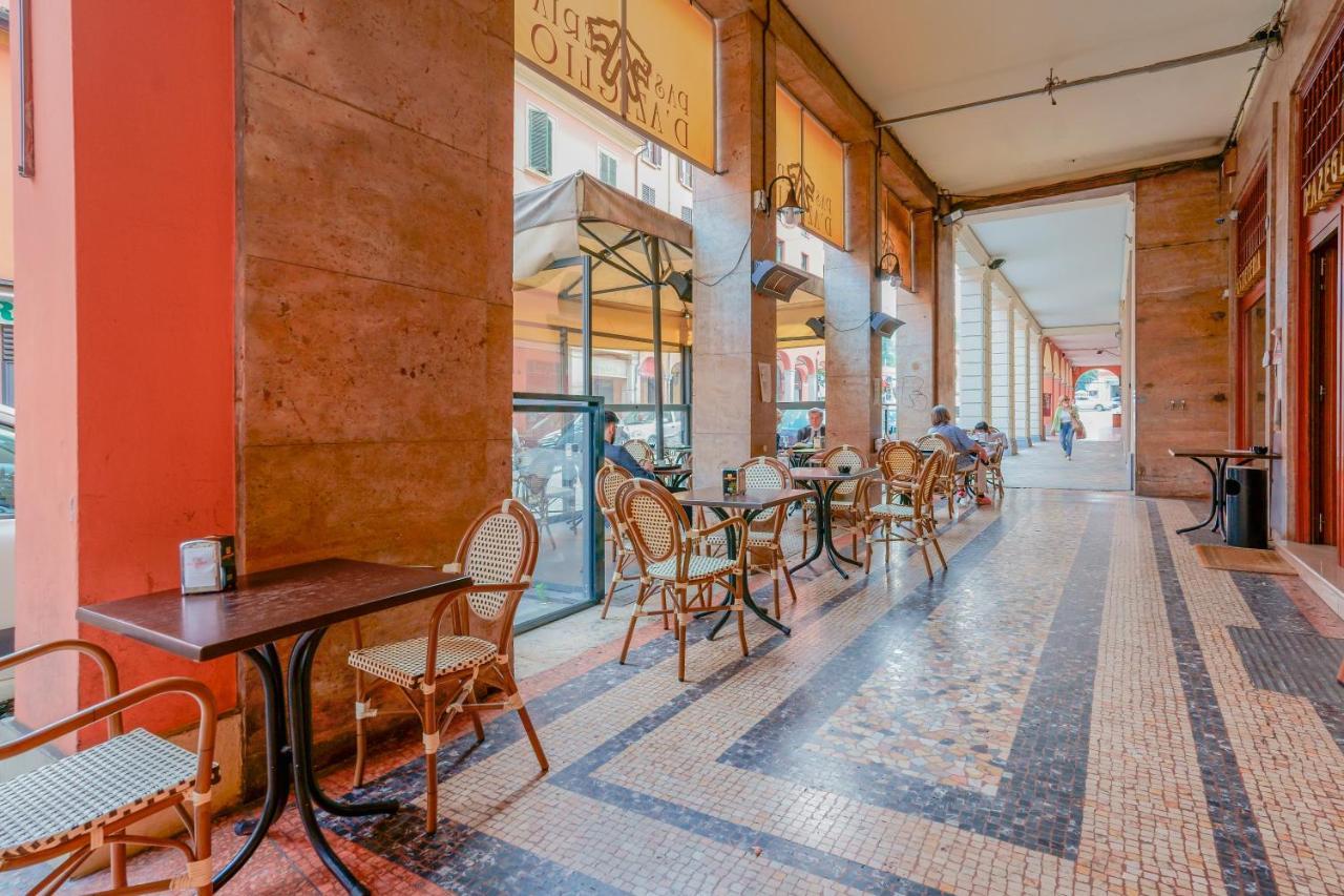 Bed and Breakfast Attico Di Via D'Azeglio Болонья Екстер'єр фото