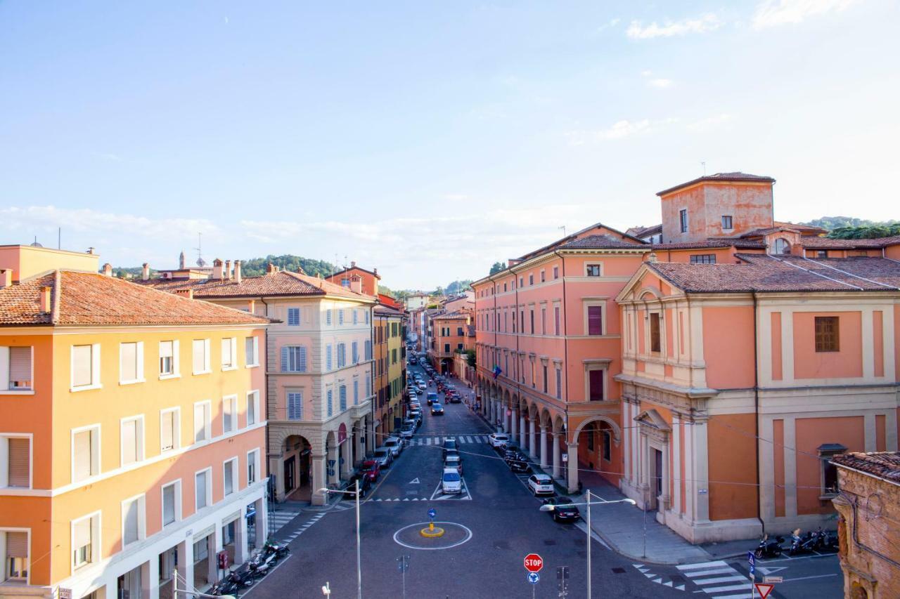 Bed and Breakfast Attico Di Via D'Azeglio Болонья Екстер'єр фото